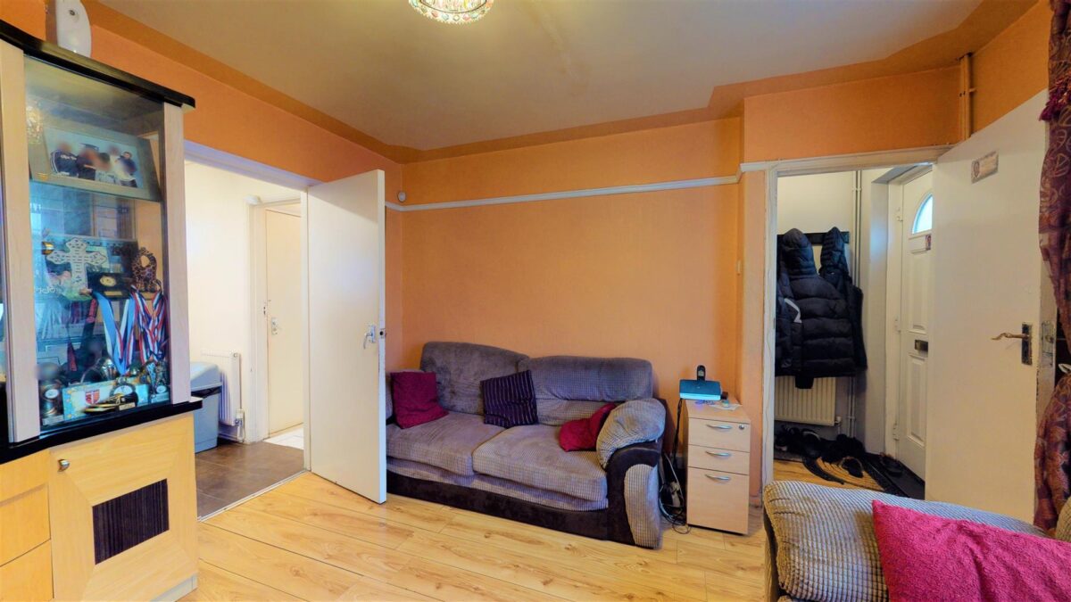 Weir Hall Avenue, London,  N18 1EB