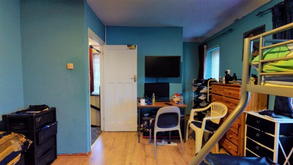 Weir Hall Avenue, London,  N18 1EB