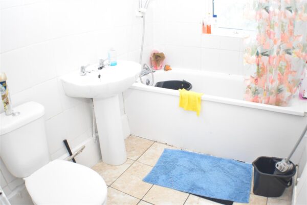 Brimsdown Avenue, Enfield