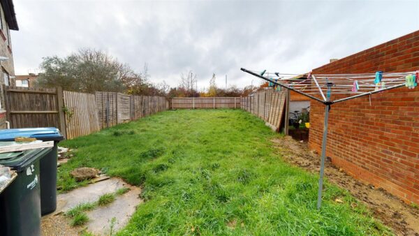 Weir Hall Avenue, London,  N18 1EB