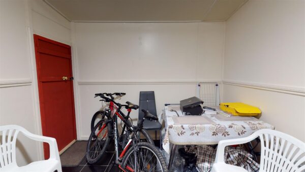 Weir Hall Avenue, London,  N18 1EB