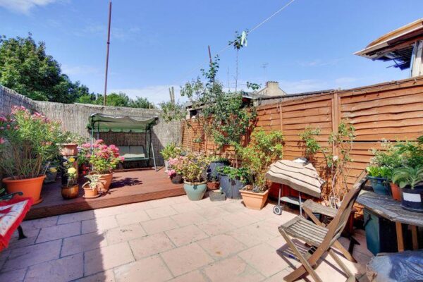 Albany Road, London, N18