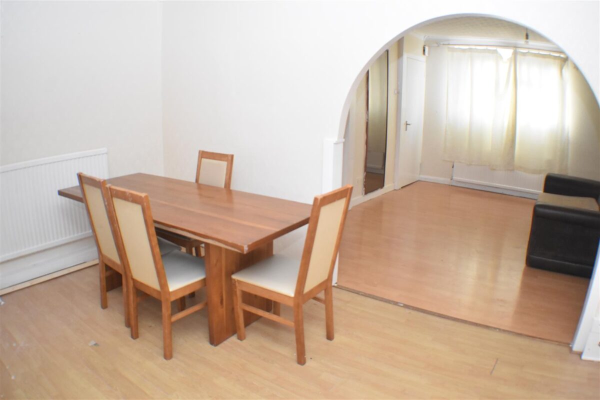 Brimsdown Avenue, Enfield