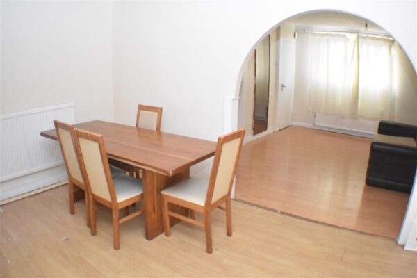 Brimsdown Avenue, Enfield