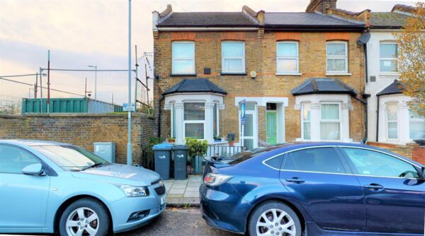 Albany Road, London, N18