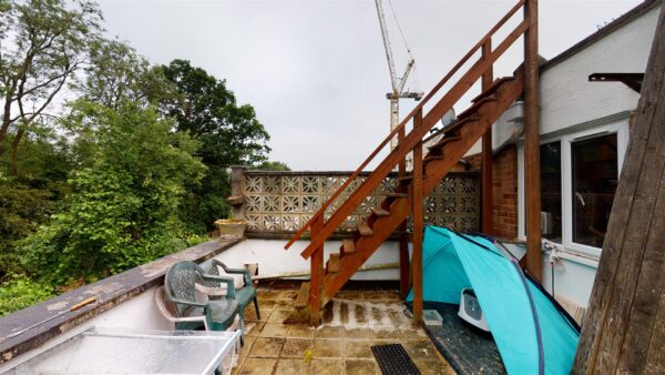 Green Lanes, London, N21 2SJ