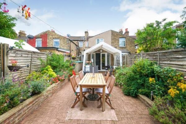 Fairfield Road, London, N18