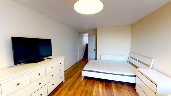 Lemsford close, Grovelands Road, London N15