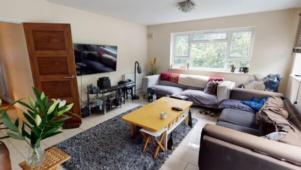 Green Lanes, London, N21 2SJ