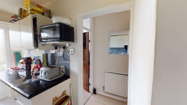 Green Lanes, London, N21 2SJ