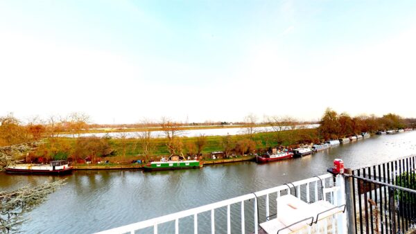 Lemsford close, Grovelands Road, London N15