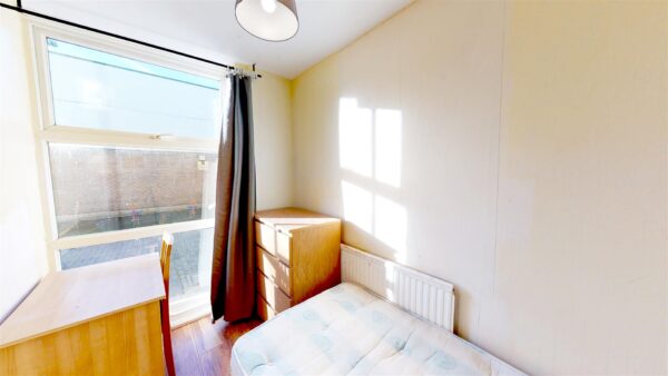 Lemsford close, Grovelands Road, London N15