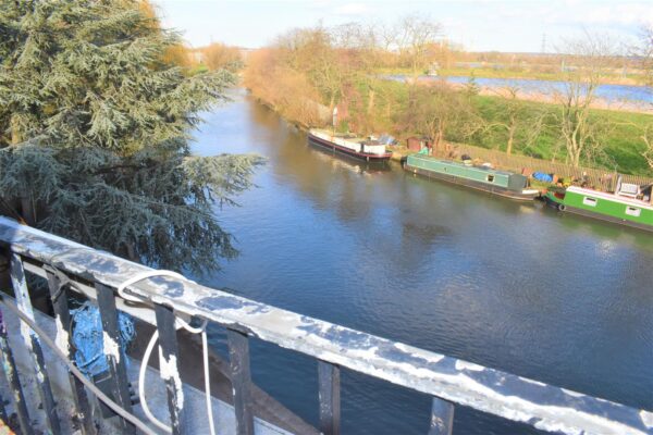Lemsford Close, Grovelands Road, London, N15