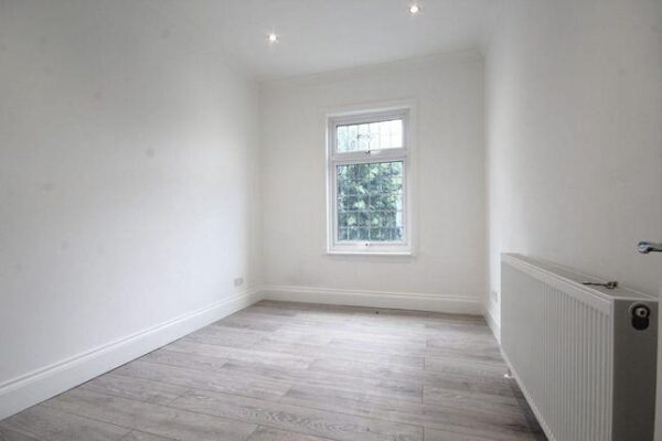 Eighth Avenue, London E12