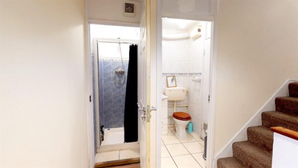 Lemsford close, Grovelands Road, London N15