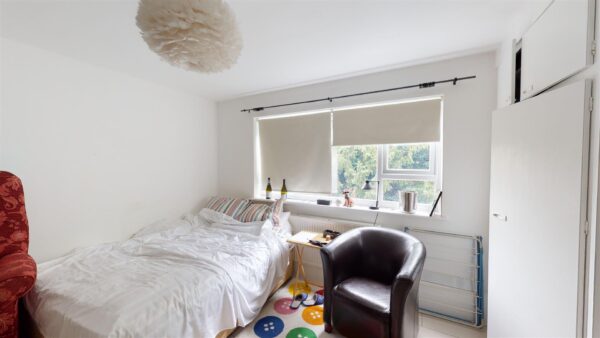 Green Lanes, London, N21 2SJ