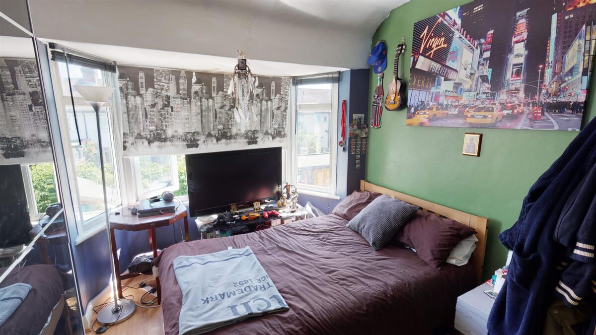 Lancing Gardens, London, N9 9EU