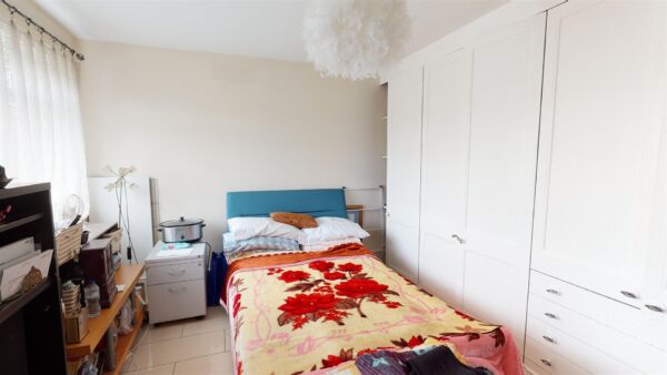 Green Lanes, London, N21 2SJ