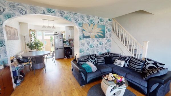 Lancing Gardens, London, N9 9EU