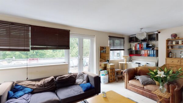 Green Lanes, London, N21 2SJ