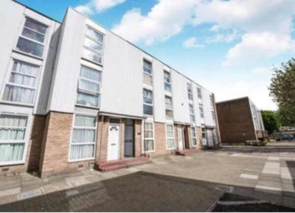 Lemsford Close, Grovelands Road, London, N15