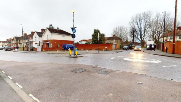 Brimsdown Avenue, Enfield EN3