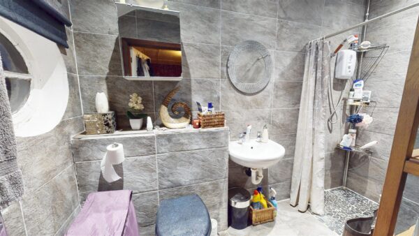 Brimsdown Avenue, Enfield EN3