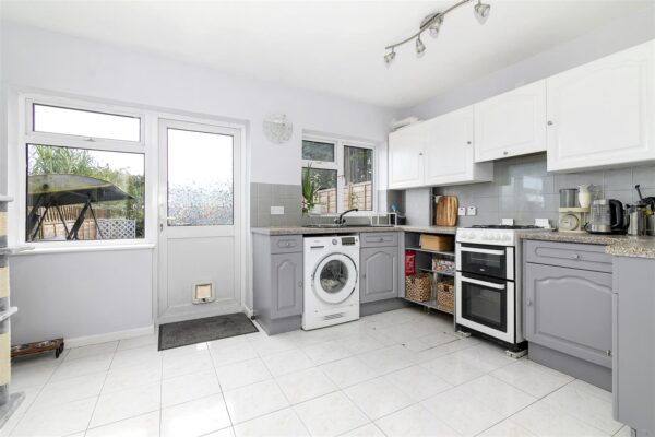 Northfield Road, Waltham Cross EN8