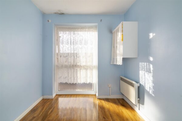 Dellow Close, Ilford IG2