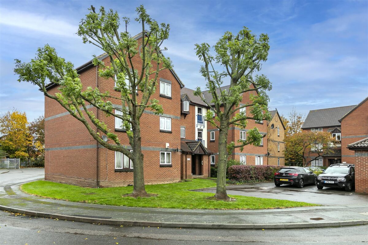 Swaythling Close, London N18