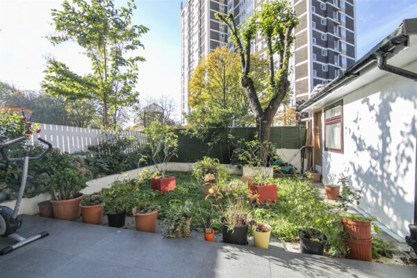 Robert burns house, Northumberland Park, N17