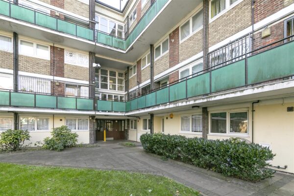 Robert burns house, Northumberland Park, N17