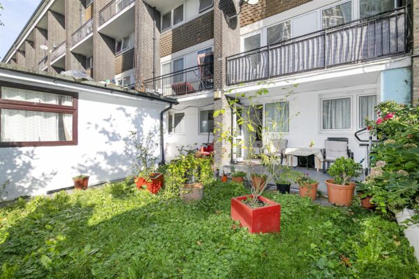 Robert burns house, Northumberland Park, N17