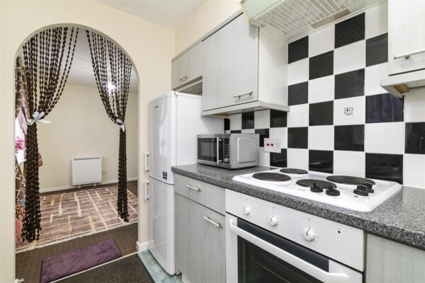 Swaythling Close, London N18