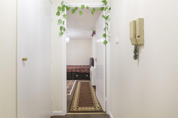 Swaythling Close, London N18