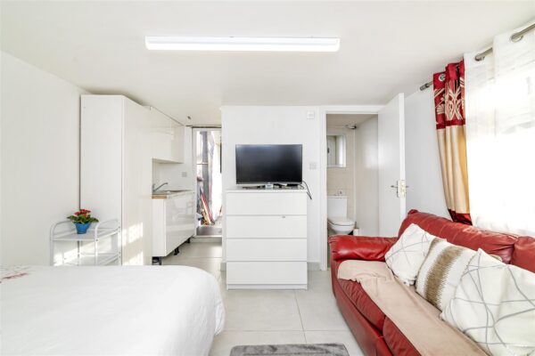 Robert burns house, Northumberland Park, N17