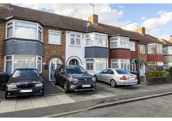 Great Cambridge Road, London N18