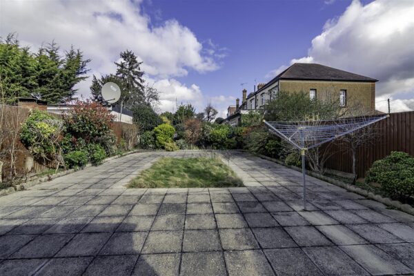 Bury Street West, London N9