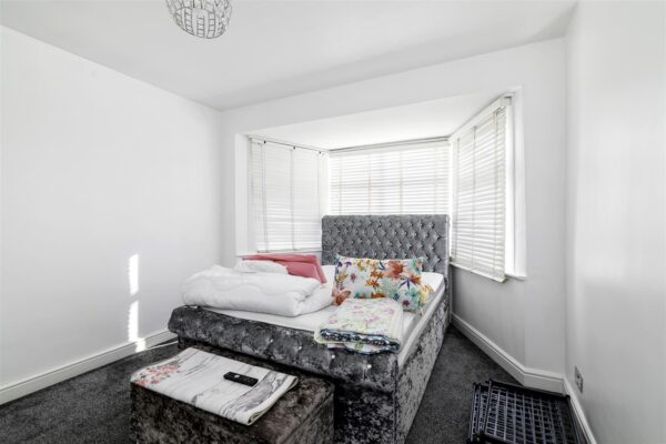 Great Cambridge Road, London N18