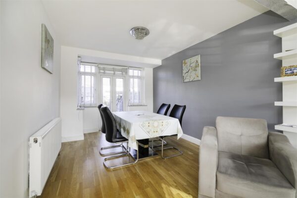 Great Cambridge Road, London N18