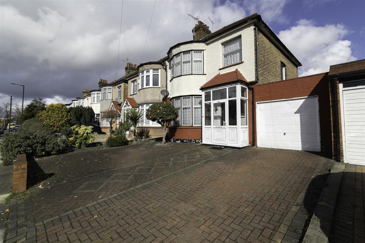 Bury Street West, London N9