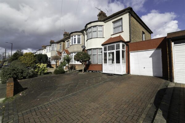 Bury Street West, London N9