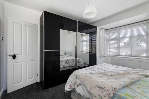 Great Cambridge Road, London N18