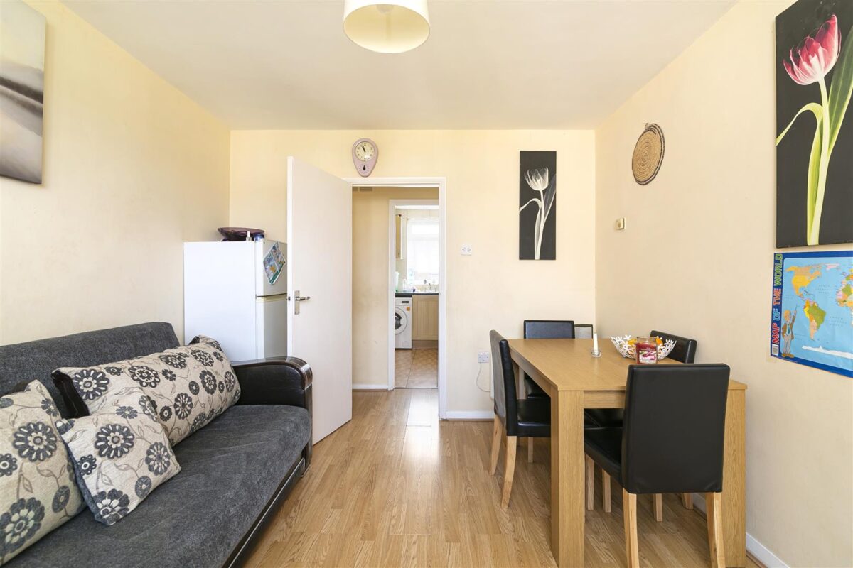 Bridle Close, Enfield EN3