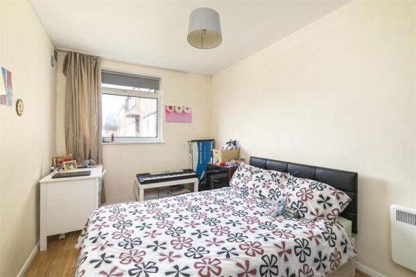 Bridle Close, Enfield EN3