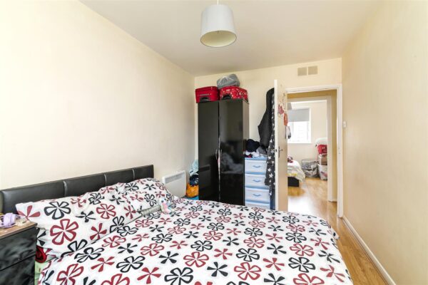 Bridle Close, Enfield EN3