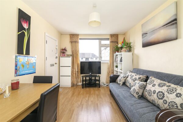 Bridle Close, Enfield EN3