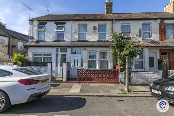 St. Peter's Avenue, London N18