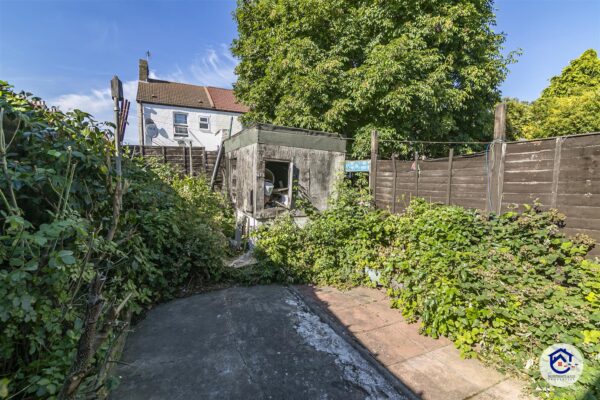 St. Peter's Avenue, London N18