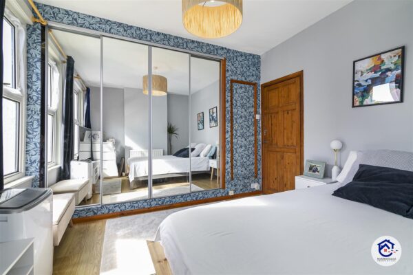 Raynham Avenue, London